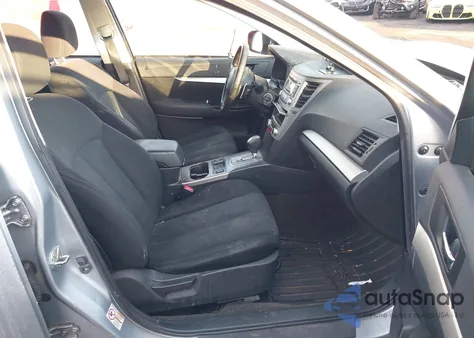 2013 Subaru Legacy 2.5I Premium из США, поврежденный, VIN 4S3BMBG63D3041410